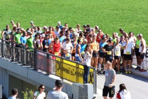 Das Läuferfeld am Start